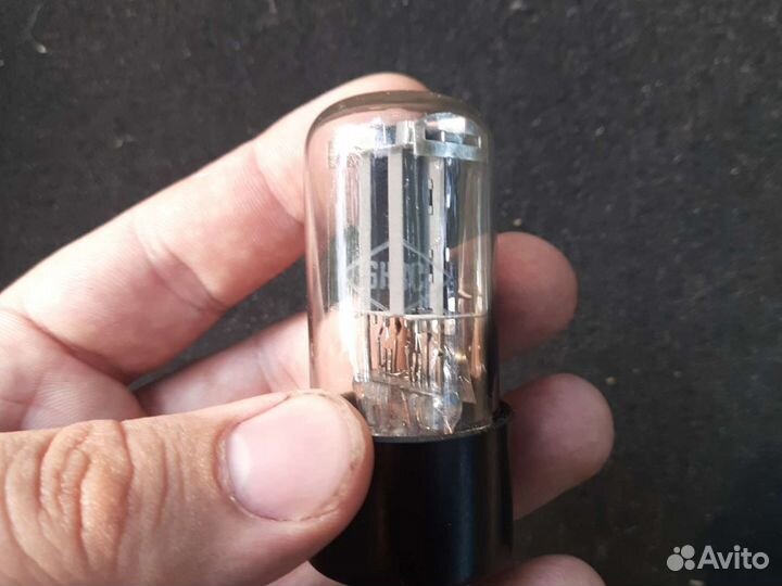 Радиолампа 6н8с 1958год