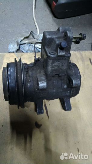 Компрессор кондиционера Denso 047200