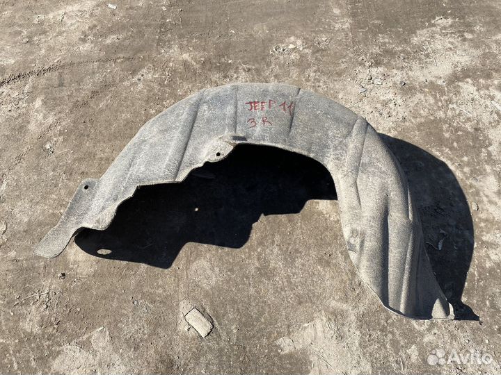 Подкрылок задний R Jeep Grand Cherokee 4 wk2