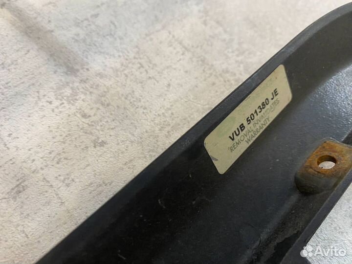 Защитa задниx фонaрей Lаnd Rоvеr Disсovеry 3 VUB50