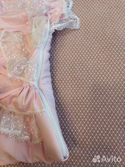 Нарядный утепленный конверт на выписку для девочки