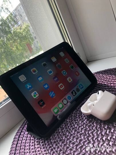 iPad Mini 2 Wi-Fi + Cellular + Air Pods Pro