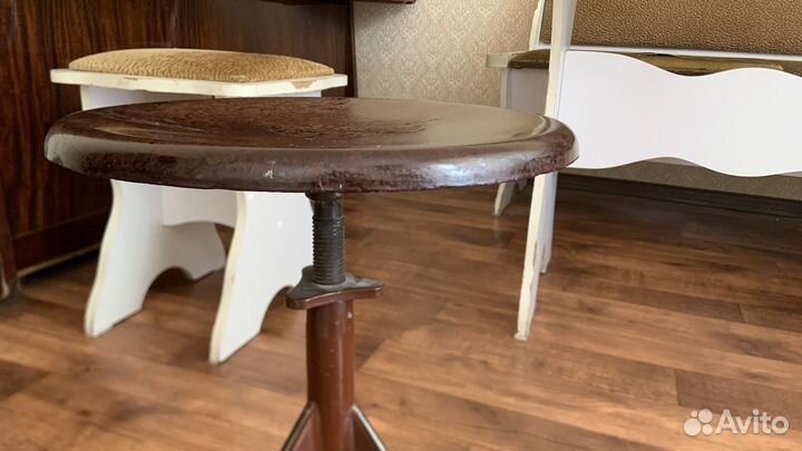 Стульчик для пианино бу