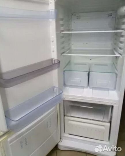 Холодильник бу indesit