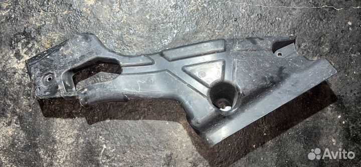 Защита бампера заднего левая Ford Fusion (USA)