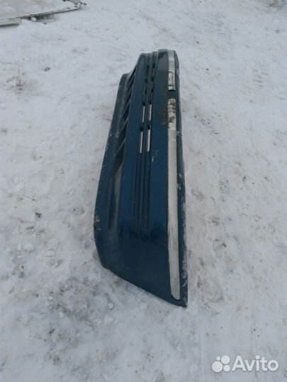 Бампер передний Dodge Caravan 1993