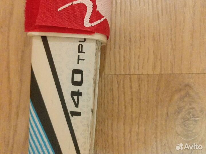 Лыжная палка одна,лыжи -140, ботинки, размер 32