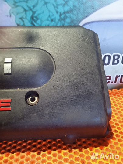 Крышка двигателя декоративная Toyota Camry