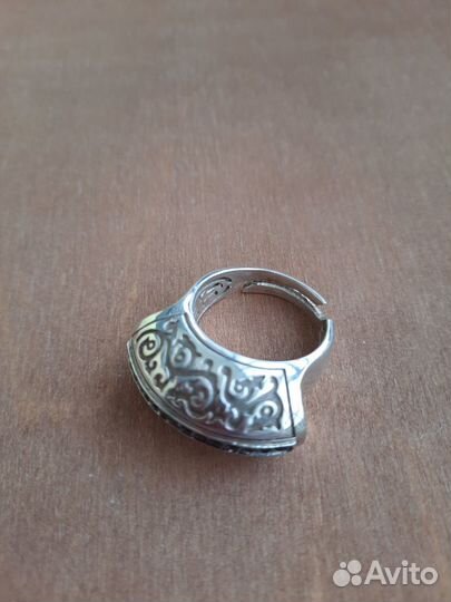 Кольцо серебряное дизайнерское с чёрной шпинелью