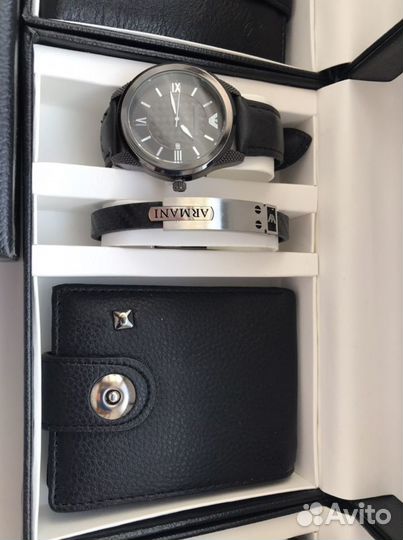 Подарочные наборы с часами