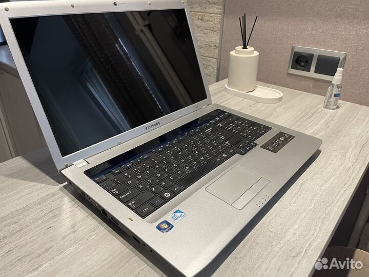 Ноутбук Samsung r730 SSD 6.0Gb Оззу
