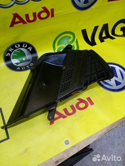 Воздухозаборник передний Audi A5 купе 3.2 cala