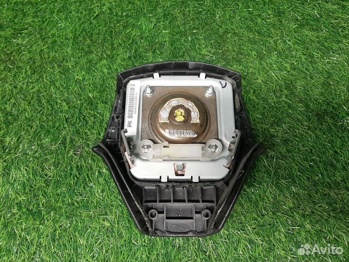 В наличии: Подушка безопасности Mazda 3 BK