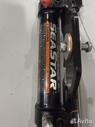 Гидроцилиндр SeaStar HC5345-3 для лодочного мотора