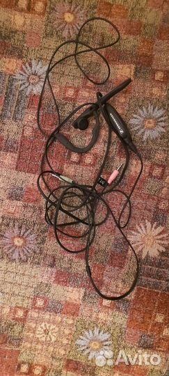 Проводная гарнитура