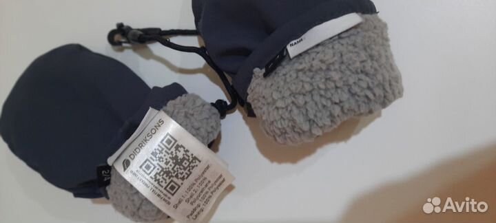 Варежки на возраст 3-5,с мягким подкладкой