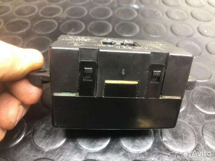 Часы KIA Sorento 2002-2009