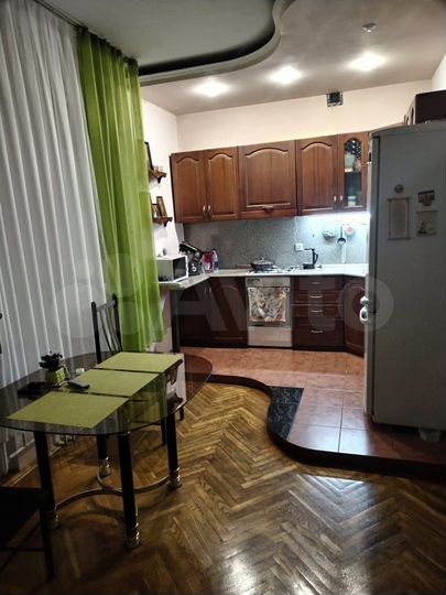 2-к. квартира, 107 м², 2/2 эт.