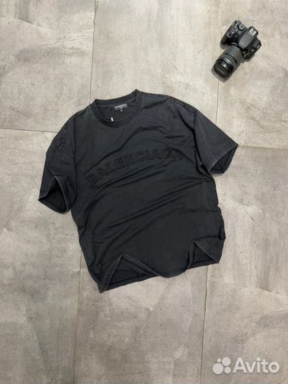 Футболка Balenciaga