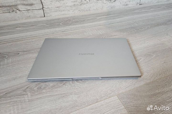 Huawei matebook d14