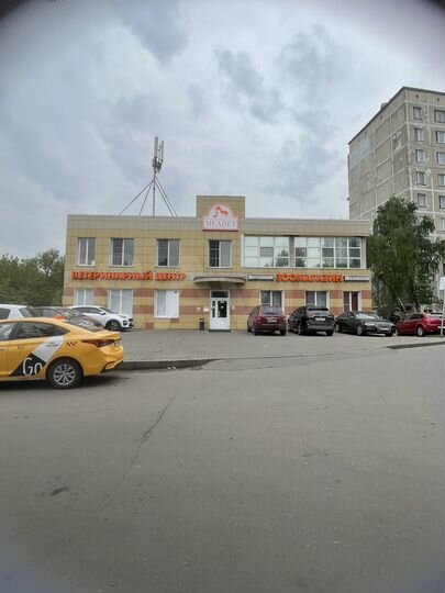 Здание, 680 м²