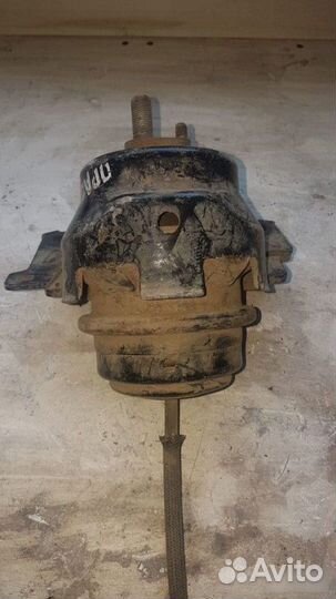 Подушка двс Toyota Land Cruiser Prado 150