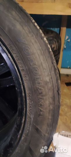 Yokohama Parada Spec-X 255/50 R20