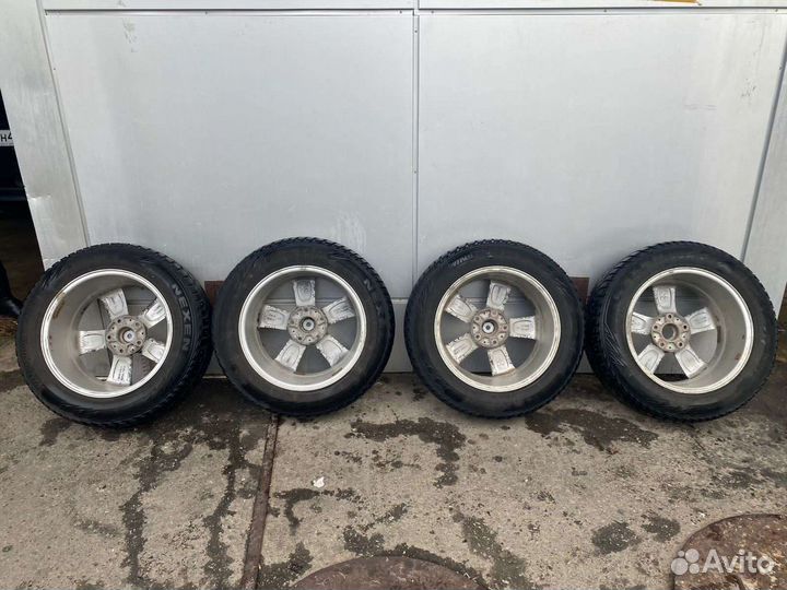 Зимние колеса r18 в сборе