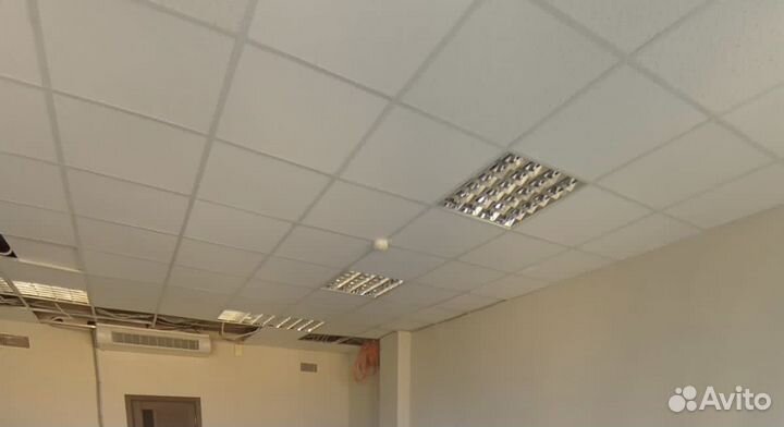 Потолочные плиты armstrong со светильниками