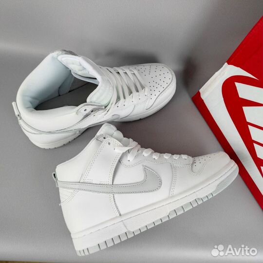 Кроссовки женские Nike SB Dunk