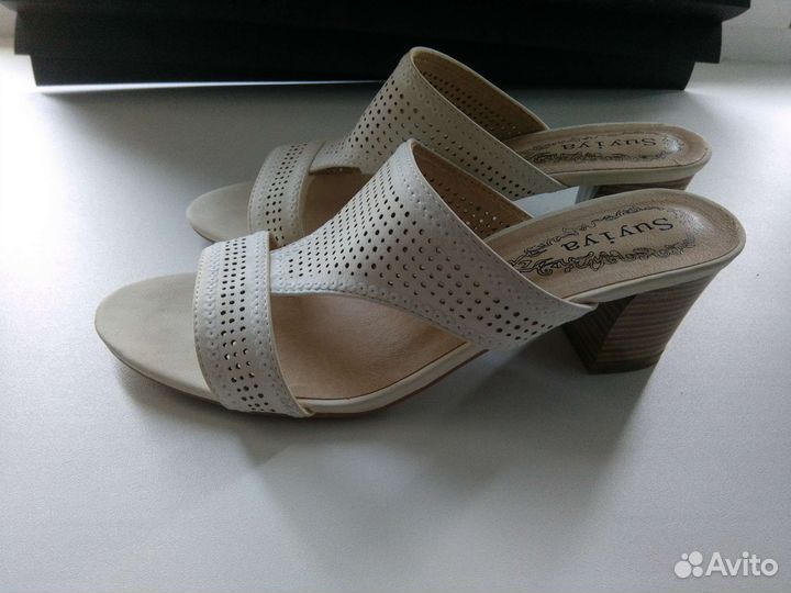 Босоножки новые