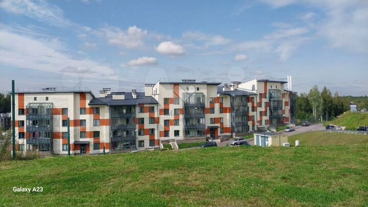 3-к. квартира, 90,4 м², 1/4 эт.
