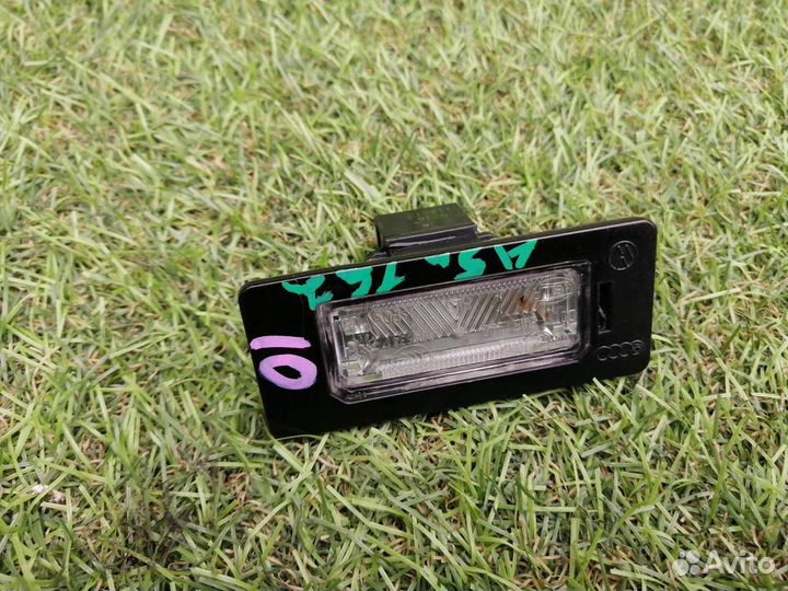 Подсветка номера Audi A5 caeb 2011