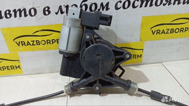 Стеклоподъемник электр. задний правый Mazda 3 BK