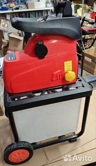 Измельчитель садовый 3.0кВт толщина до 45мм SH300