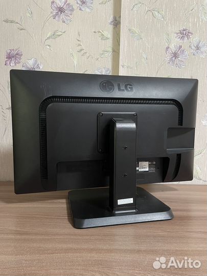 Монитор LG 24 дюйма IPS