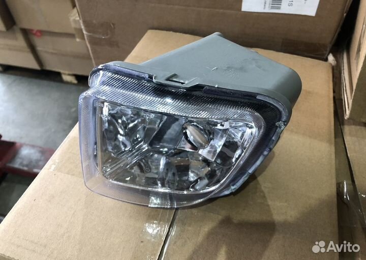 Противотуманка левая Hyundai Starex/H1 05-07