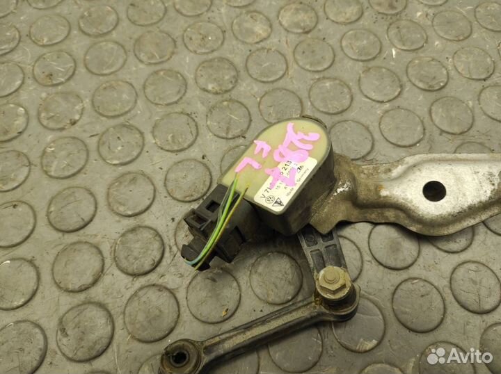 Датчик дорожного просвета Audi Q7 4L BAR 4.2 FSI