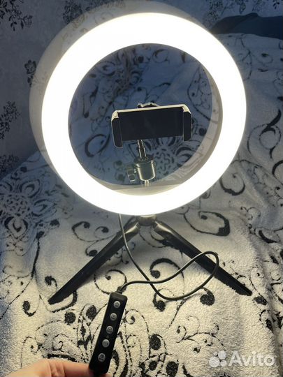 Кольцевая лампа 26 см