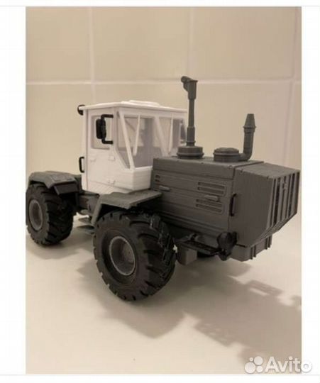 Хтз Т-150К масштабная модель