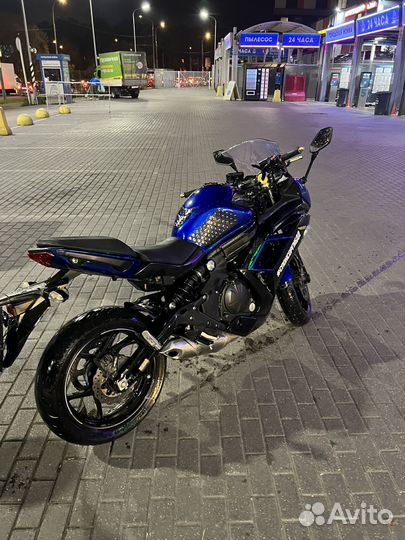 Мотоцикл Kawasaki ninja 400