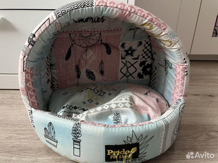 Домик для кошек и собак