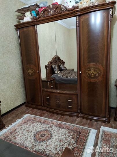 Спальный гарнитур