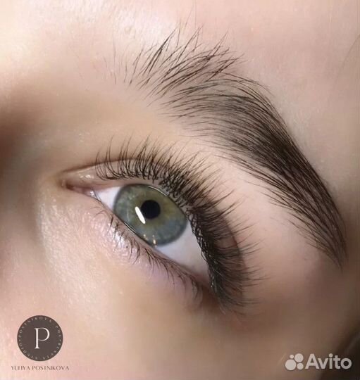 Модель наращивание ресниц