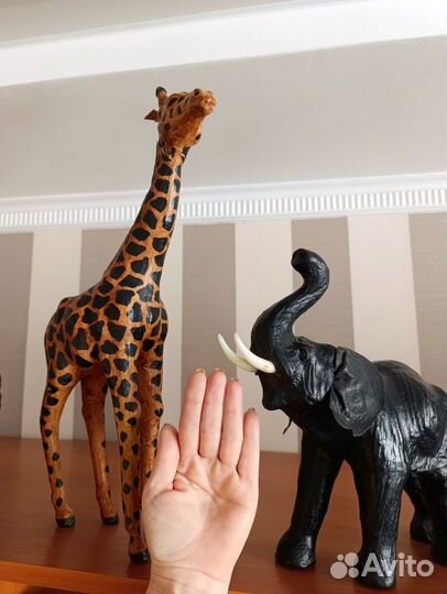 Сувенирные фигуры животных из Африки