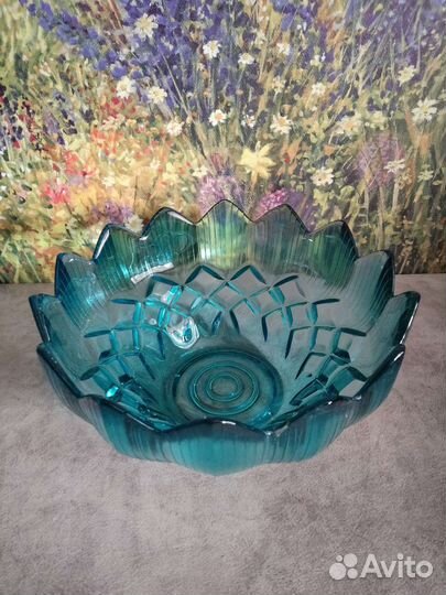 Ваза на ножке цветное стекло СССР