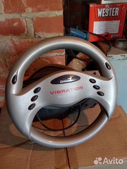 Игровой руль genius