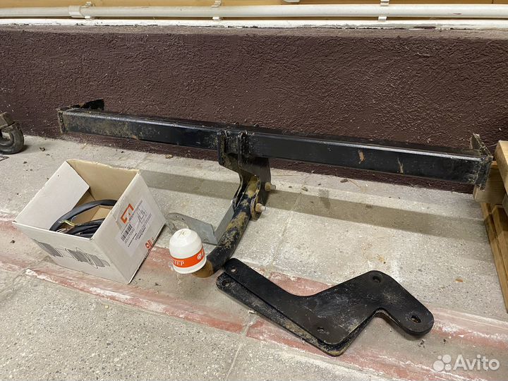 Фаркоп на Reno Kaptur