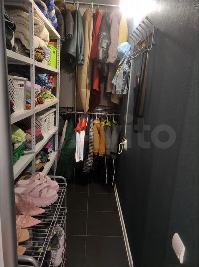 2-к. квартира, 57 м², 5/18 эт.