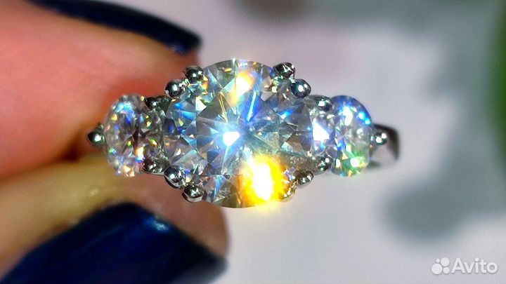Кольцо с муассанитами 0,4/2/0,4ct, VVS1 D, 925